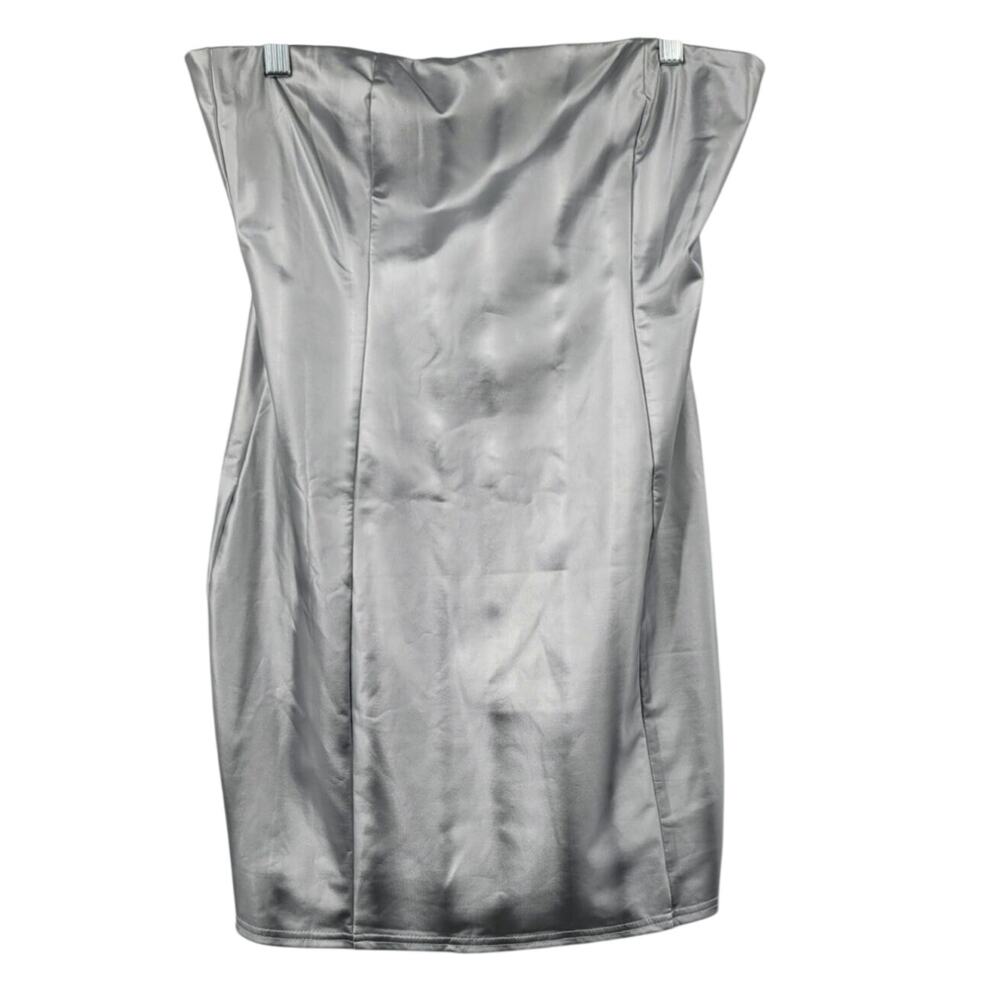 Pretty garbage strapless silver lined dress size L